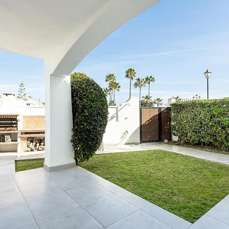 Frontline Townhouse El Rosario- 4 Bedrooms