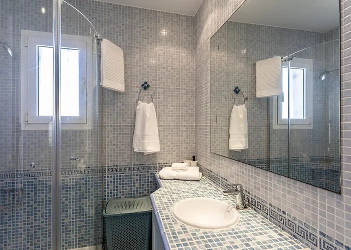 Semesterbostad Frontline Townhouse El Rosario- 4 Bedrooms *