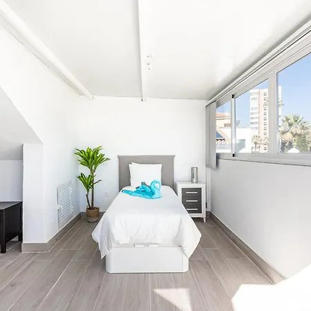 Frontline Townhouse El Rosario- 4 Bedrooms * ماربيا