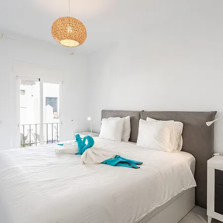 Frontline Townhouse El Rosario- 4 Bedrooms Feriehus