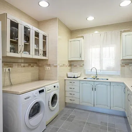 Vakantiehuis Frontline Townhouse El Rosario- 4 Bedrooms *