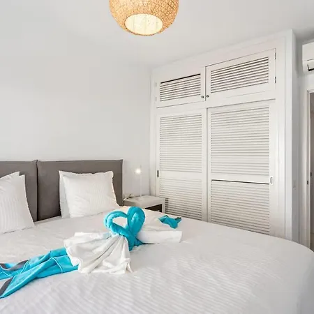 Frontline Townhouse El Rosario- 4 Bedrooms