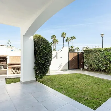 Frontline Townhouse El Rosario- 4 Bedrooms * Marbella