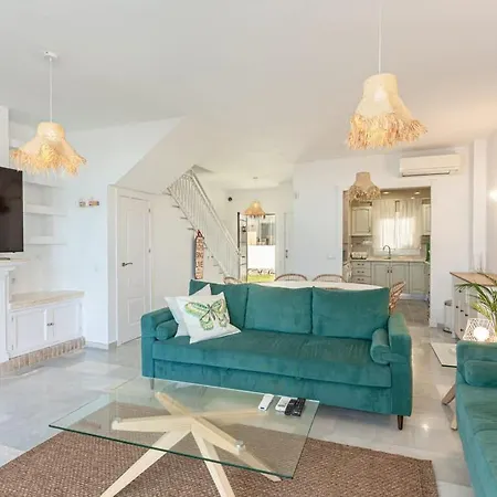 Vakantiehuis Frontline Townhouse El Rosario- 4 Bedrooms *