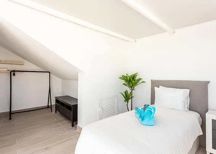 Frontline Townhouse El Rosario- 4 Bedrooms