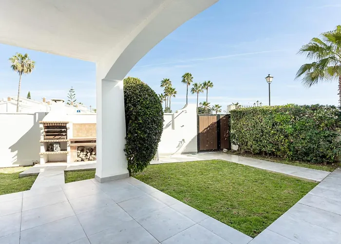 Frontline Townhouse El Rosario- 4 Bedrooms