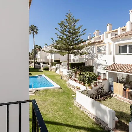 Frontline Townhouse El Rosario- 4 Bedrooms Semesterbostad