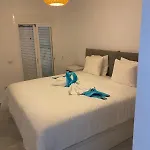 Dom wakacyjny Frontline Townhouse El Rosario- 4 Bedrooms