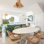 Frontline Townhouse El Rosario- 4 Bedrooms Dom wakacyjny